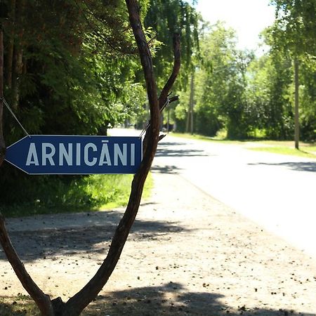 Viesu Maja Arnicani Ragaciems Buitenkant foto